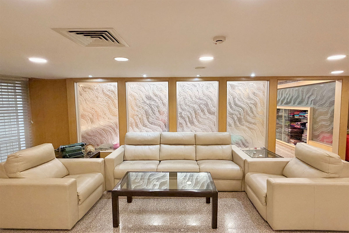 Customer lounge